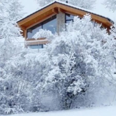 Chic Small New Apartment Up To 4 People, Pets Allowed Ланс Экстерьер фото
